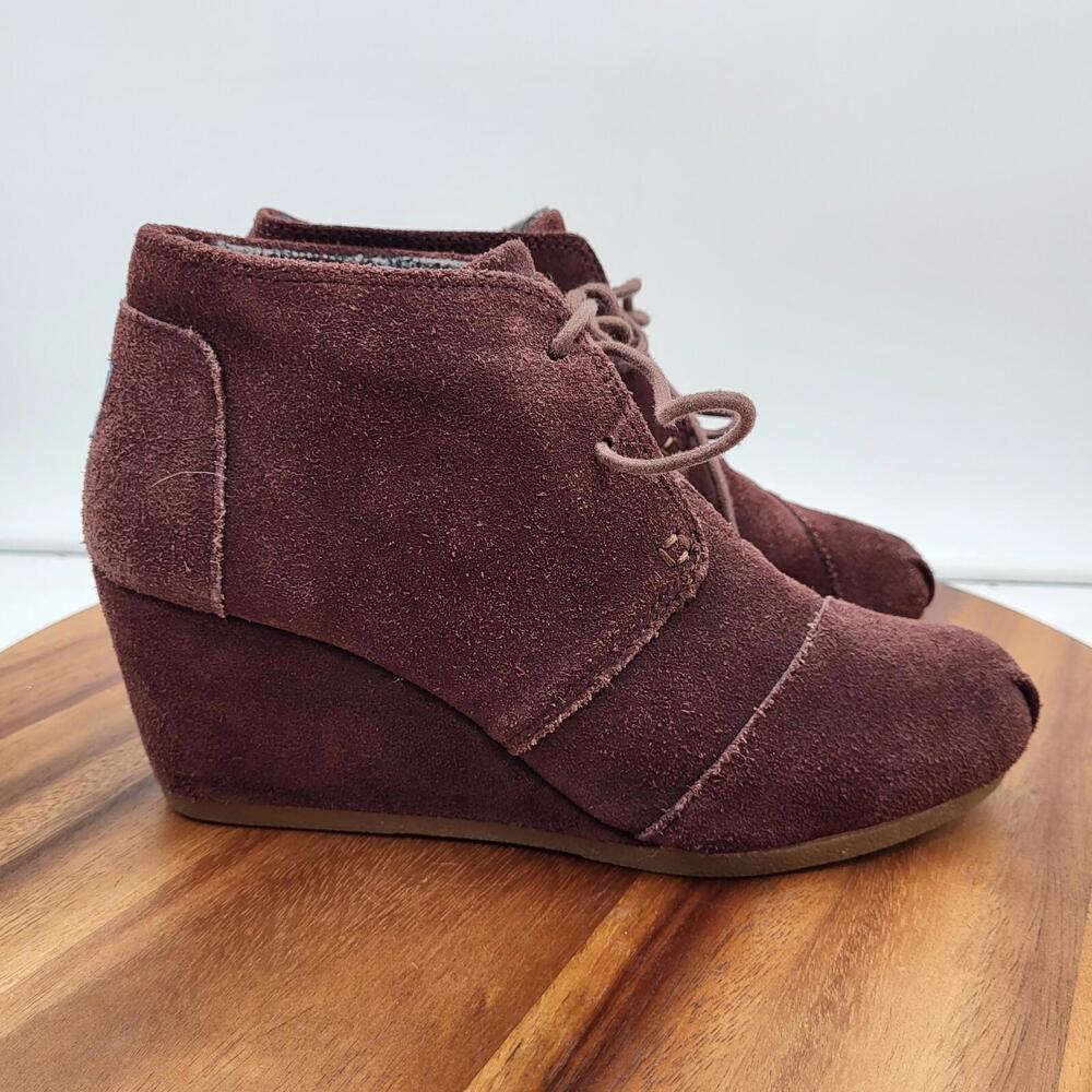 TOM'S Hidden Wedge Ankle Boots Womens Sz 7.5 Red Booties Suede Leather